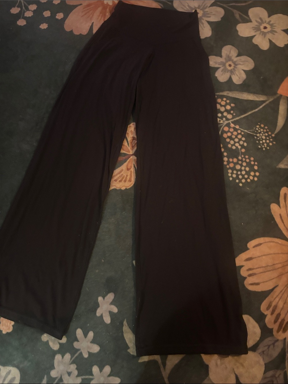Offline by aerie High-Rise Wide Leg Pants in Black-short inseam